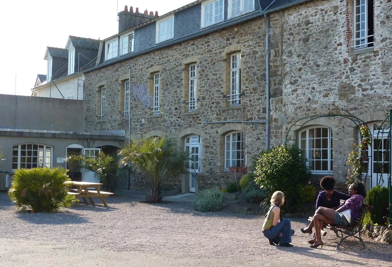 Auberge De Jeunesse Youth Hostel Ethic Etapes Saint Malo 0*, Saint-Malo Francie
